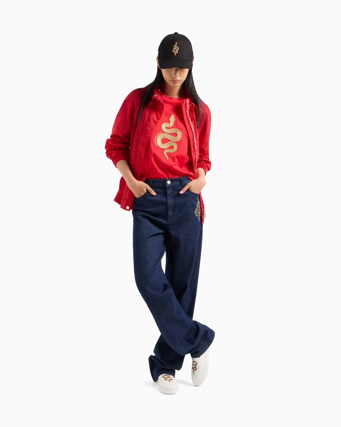 J4B medium-high waist and straight-leg denim jeans with embroidery 2 J4B medium-high waist and straight-leg denim jeans with embroidery