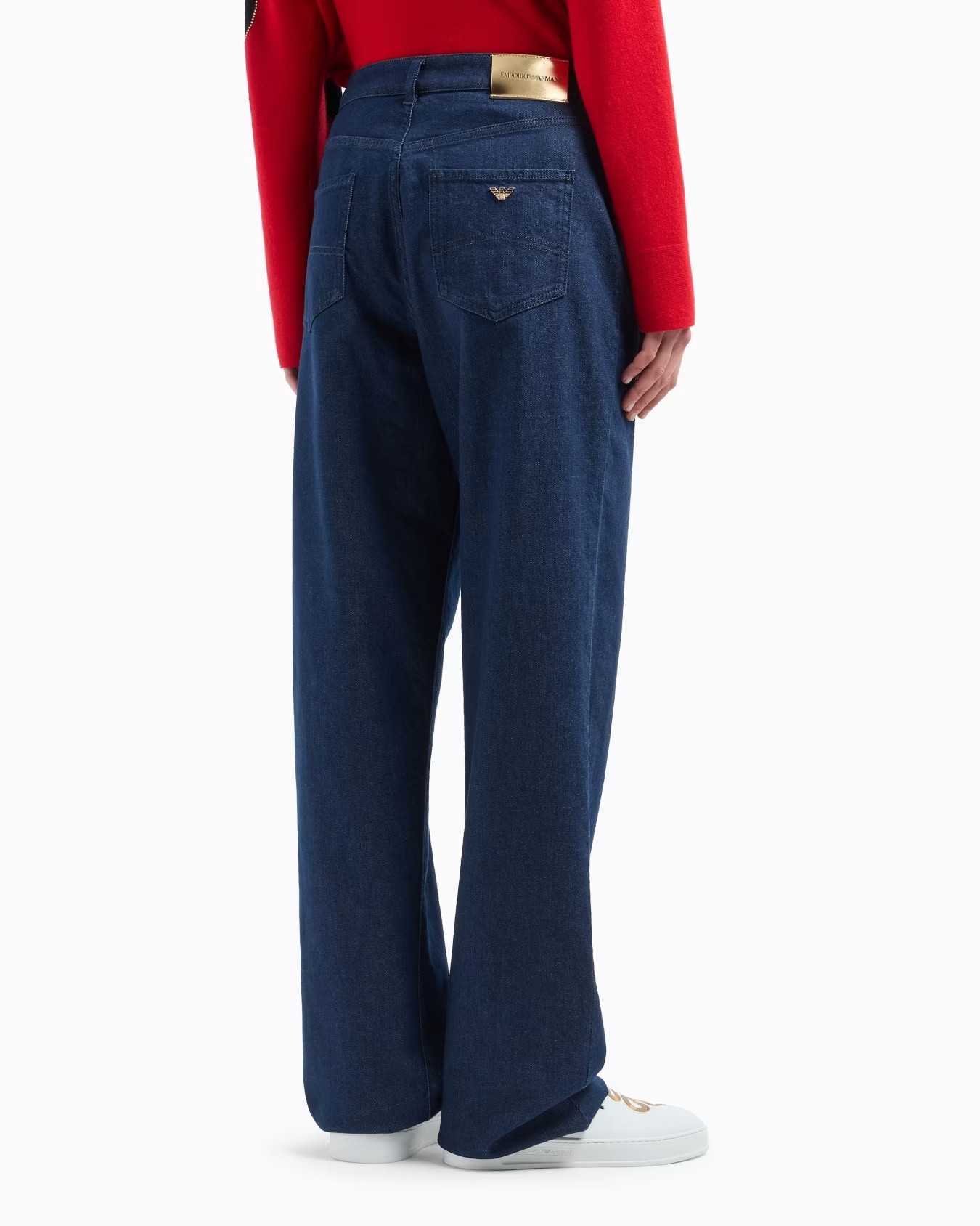 J4B medium-high waist and straight-leg denim jeans with embroidery 3 J4B medium-high waist and straight-leg denim jeans with embroidery