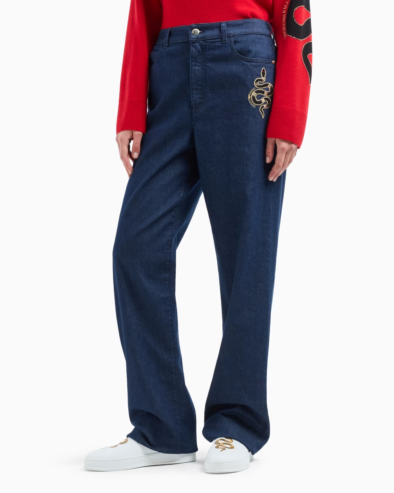 J4B medium-high waist and straight-leg denim jeans with embroidery 4 J4B medium-high waist and straight-leg denim jeans with embroidery