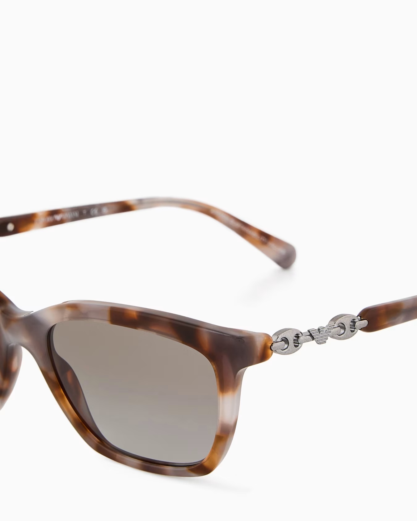 Womenâs cat-eye sunglasses 5 Womenâs cat-eye sunglasses