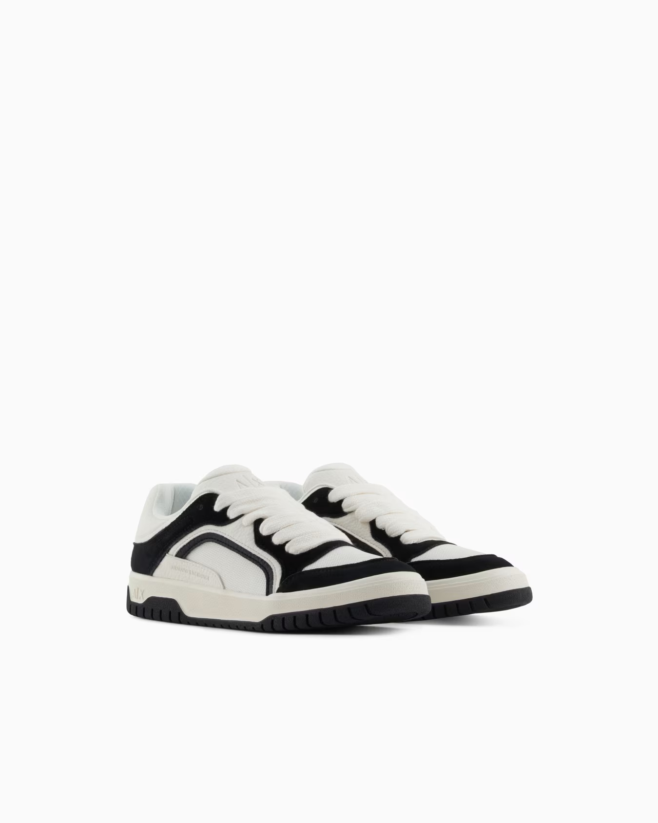 Oversized sneakers with contrasting inserts 2 Oversized sneakers with contrasting inserts