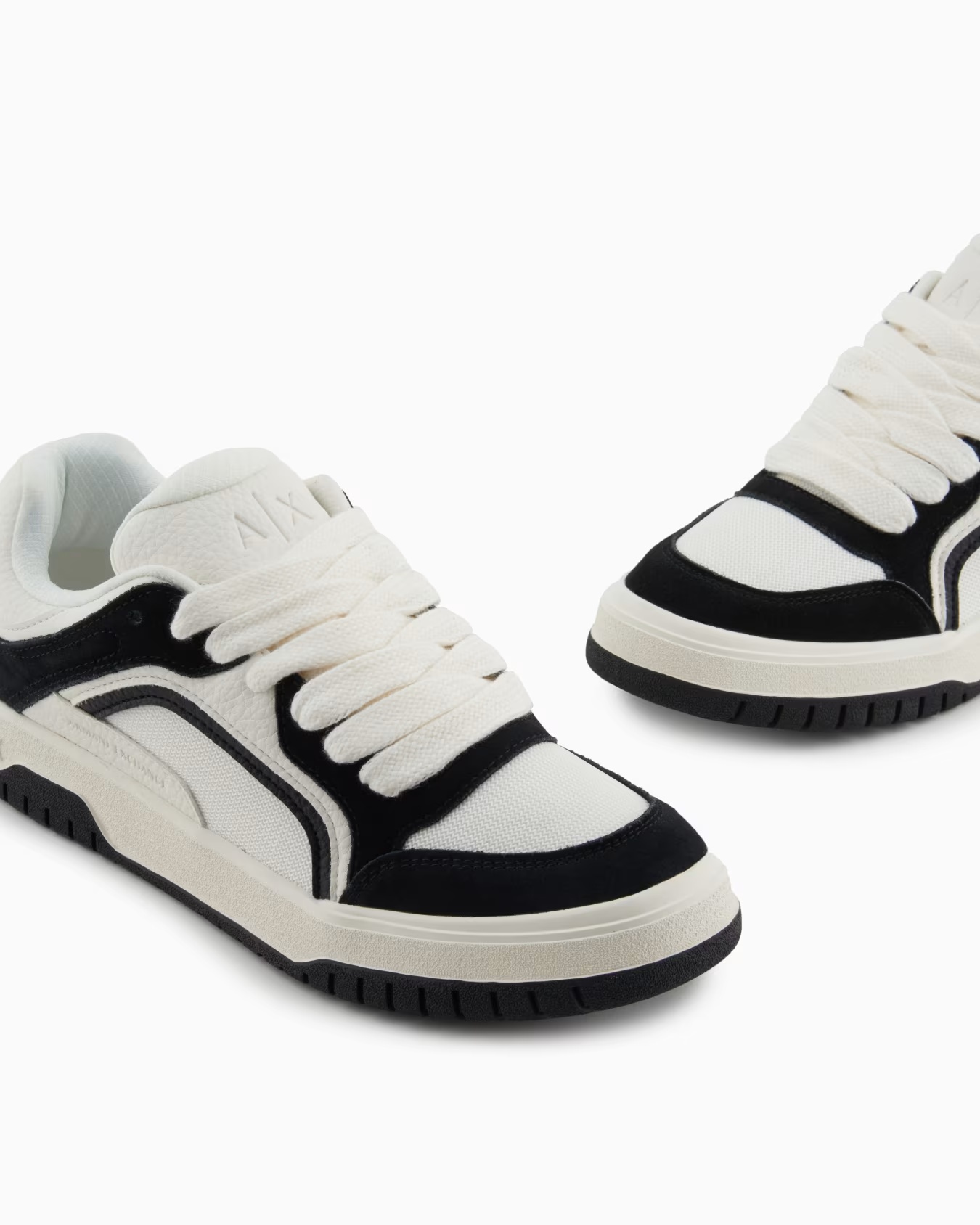 Oversized sneakers with contrasting inserts 5 Oversized sneakers with contrasting inserts