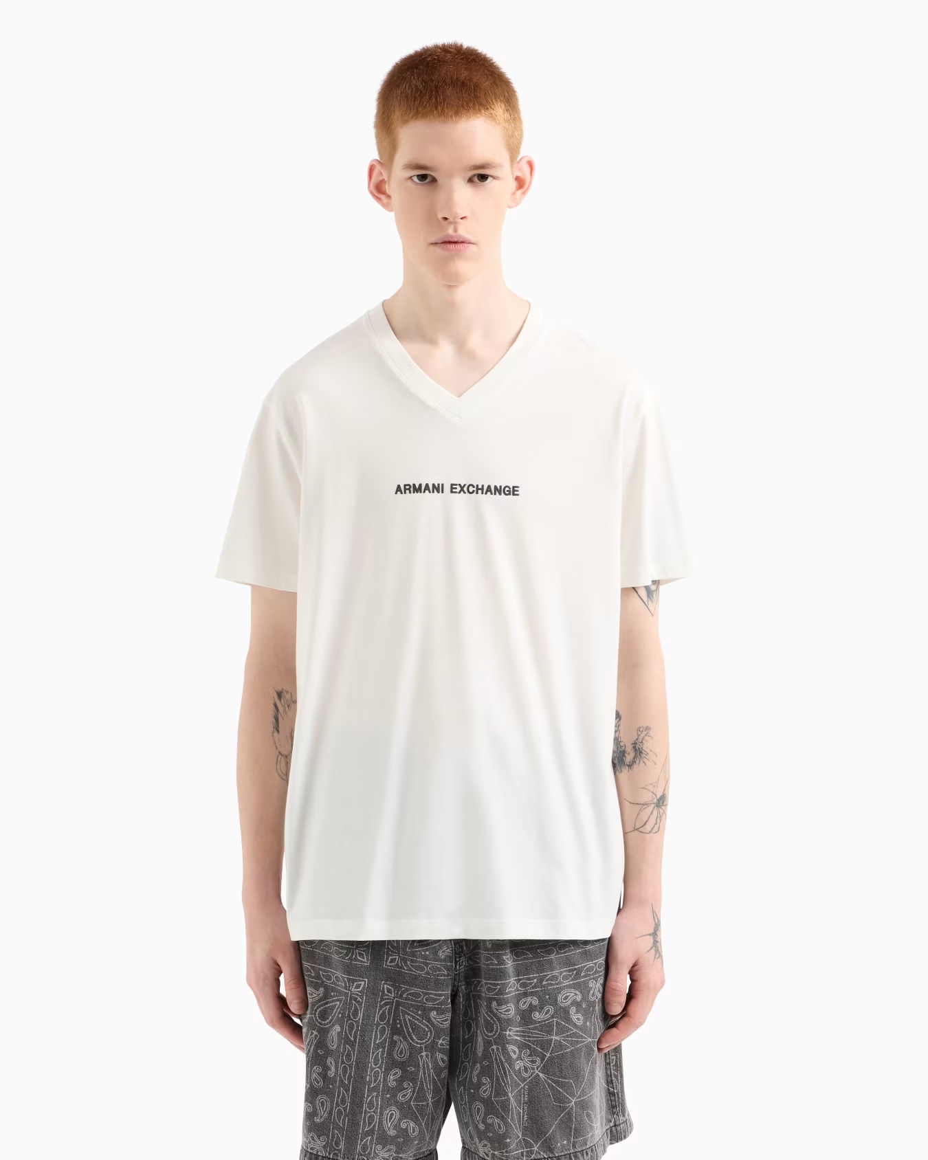 Regular fit T-shirt with V-neck 4 Regular fit T-shirt with V-neck
