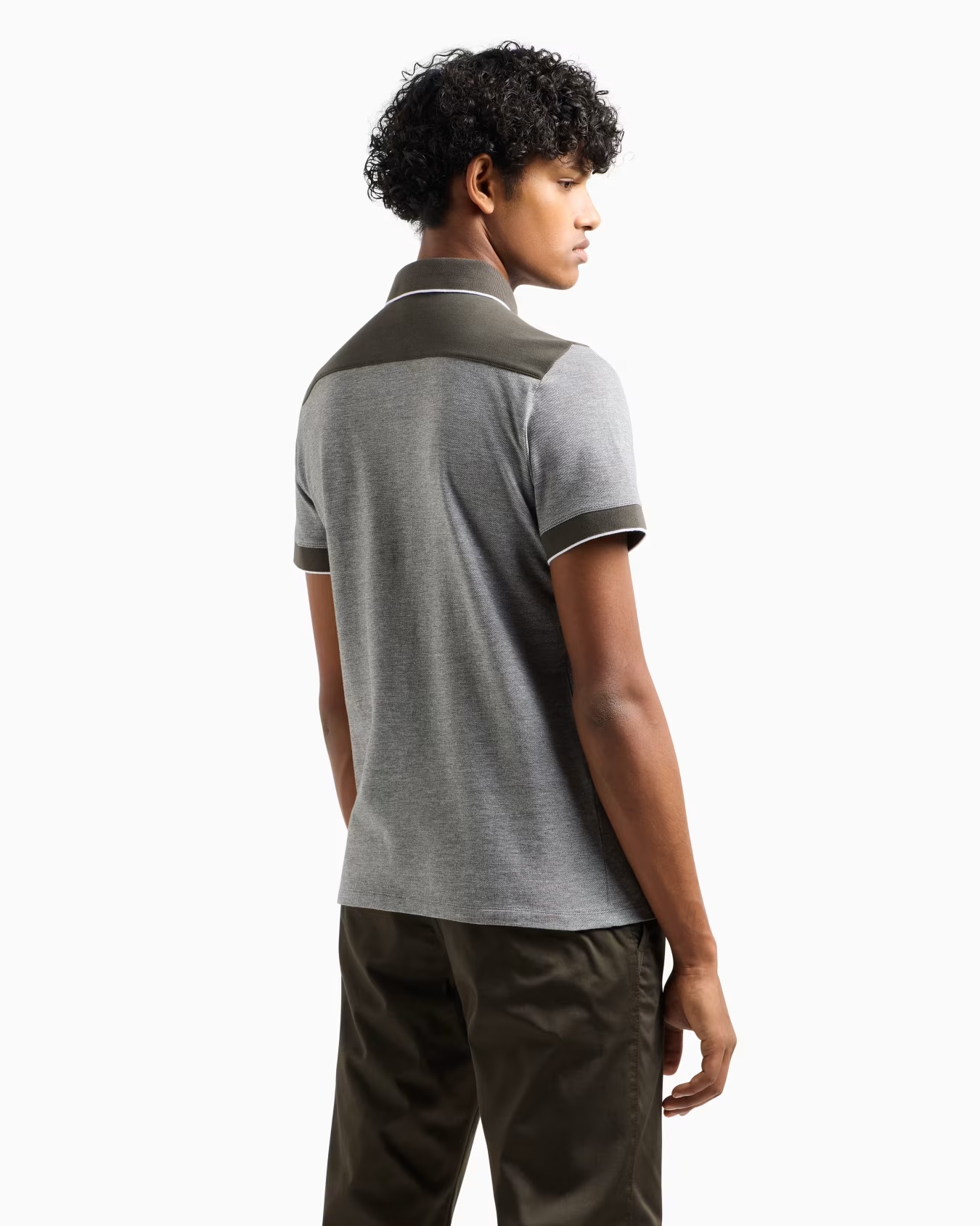 Cotton polo with contrasting details 3 Cotton polo with contrasting details