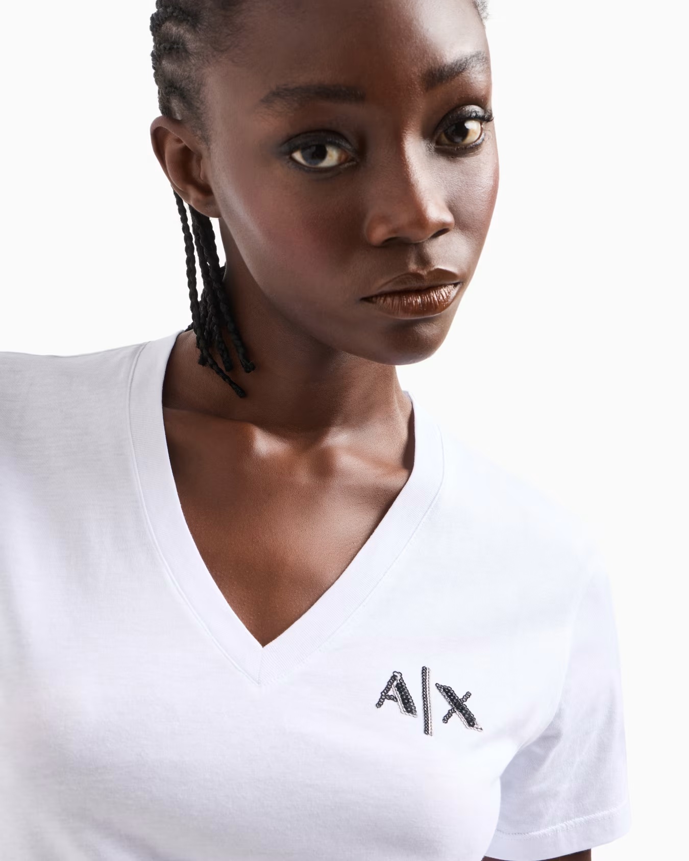 Regular fit V-neck T-shirt in fabric 5 Regular fit V-neck T-shirt in fabric