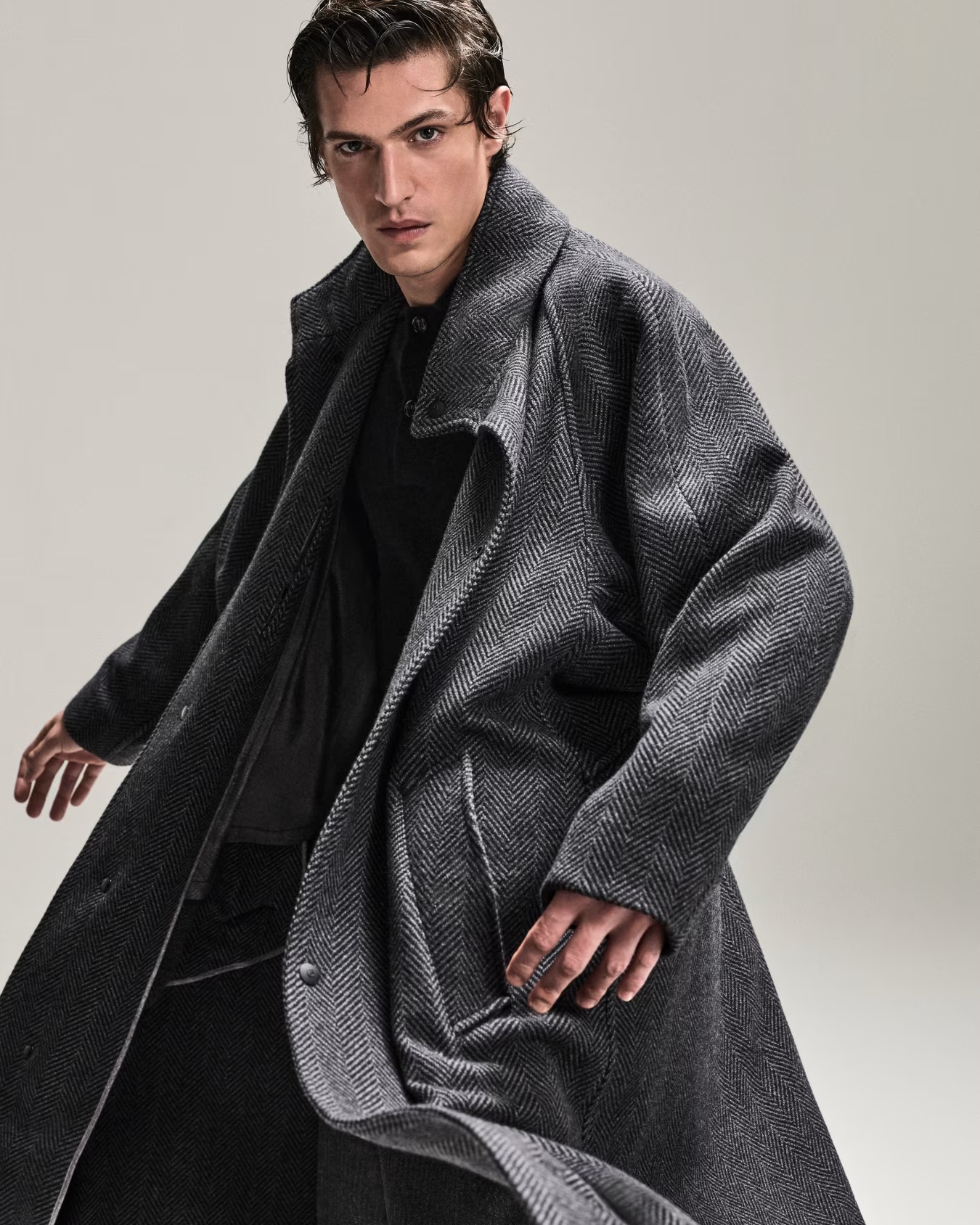 Long coat in chevron jacquard cashmere-blend cloth 6 Long coat in chevron jacquard cashmere-blend cloth