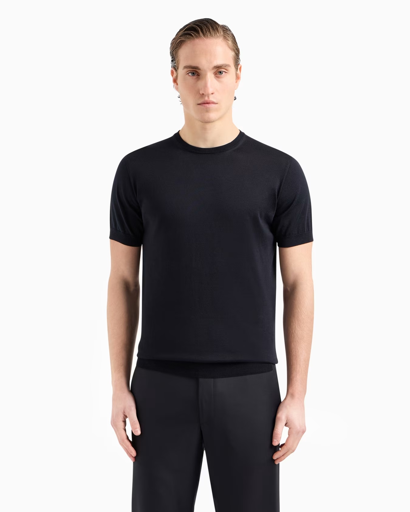 Short-sleeved, crew-neck jumper in silk and cotton 4 Short-sleeved, crew-neck jumper in silk and cotton