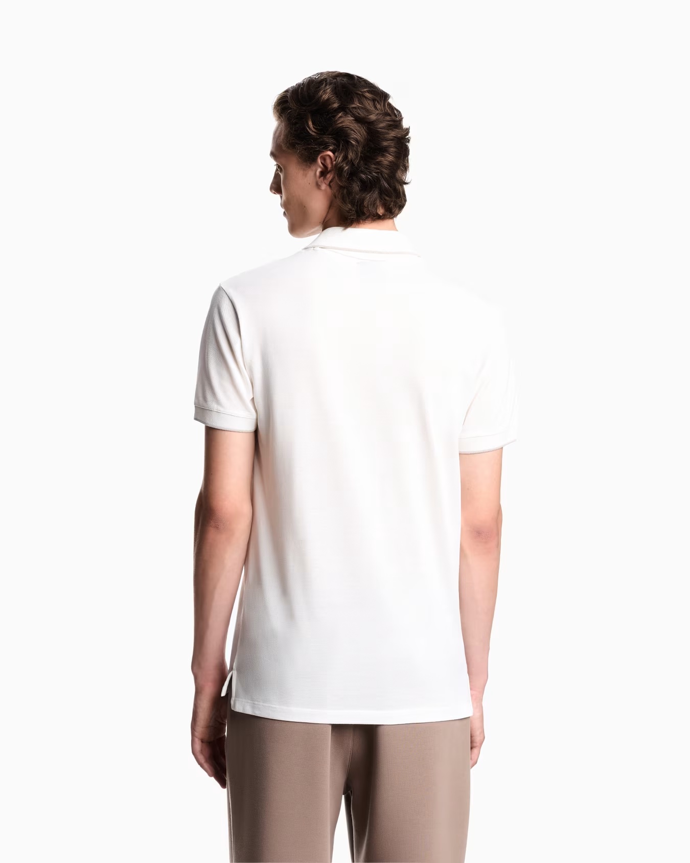Piqué polo shirt with contrasting edges 3 Piqué polo shirt with contrasting edges